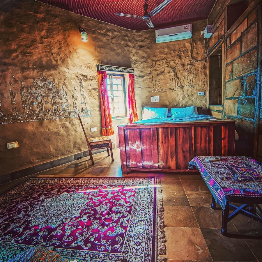 ג'איסלמר Mud Mirror Guesthouse מראה חיצוני תמונה