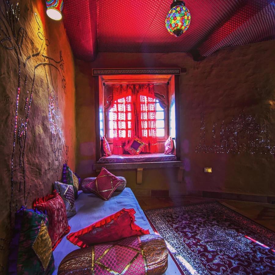 ג'איסלמר Mud Mirror Guesthouse מראה חיצוני תמונה