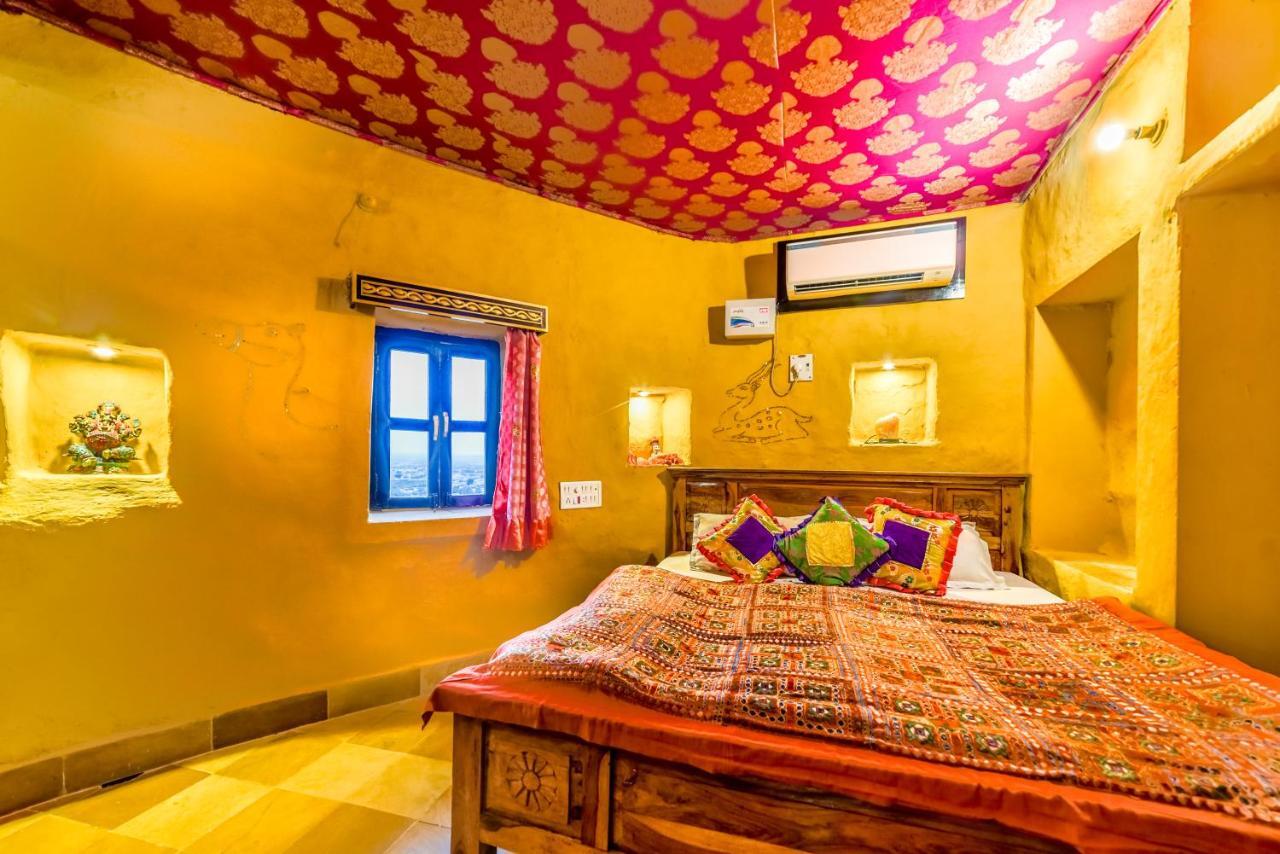 ג'איסלמר Mud Mirror Guesthouse מראה חיצוני תמונה